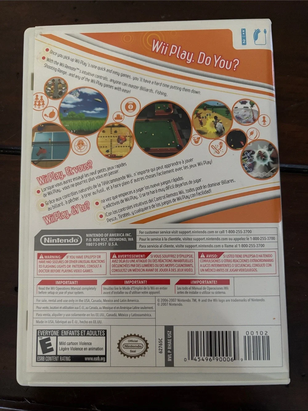 Nintendo WiiPlay Video Game (White, Orange, Gray)